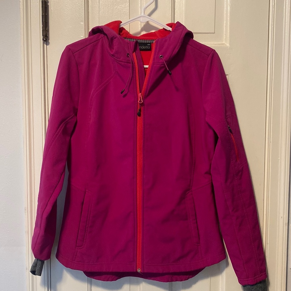 Mondetta Women’s Zip-Up (size medium)
